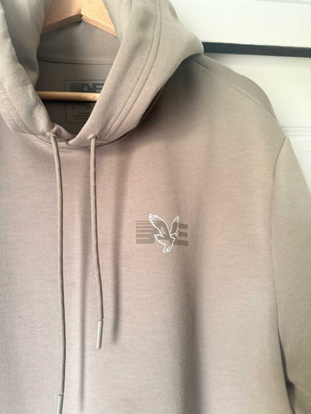 American Eagle cream Hoodie - L/G